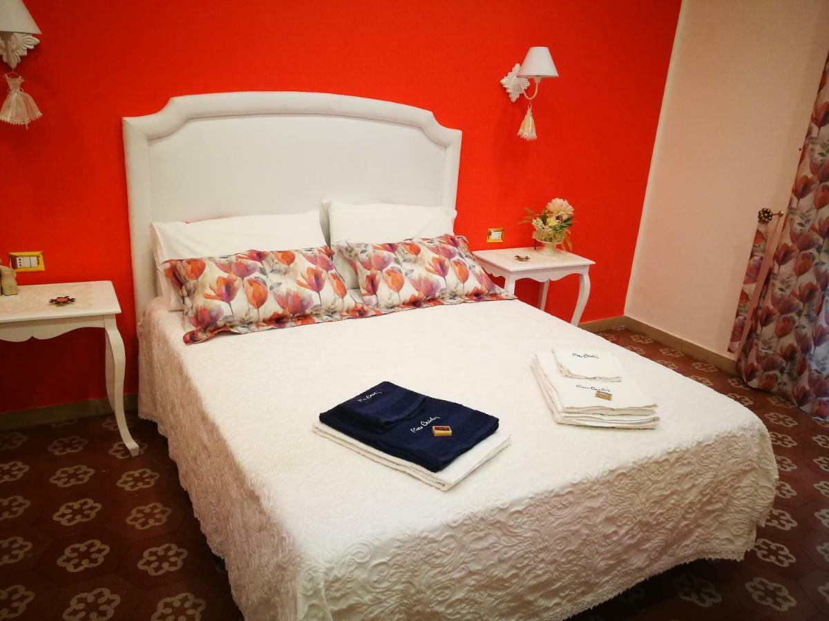 B&B Resta Cu Mme Nápoles Exterior foto